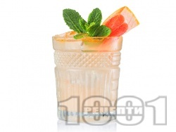 Коктейл French Sunshine с джин, ликьор Benedictine Dom и сок от грейпфрут - снимка на рецептата Коктейл French Sunshine с джин, ликьор Benedictine Dom и сок от грейпфрут - снимка на рецептата